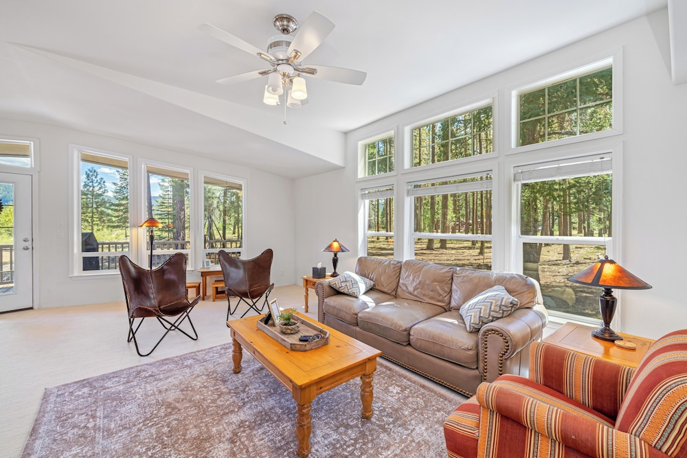 Gorgeous, Dog-friendly, Riverfront, 200-acre Ranch