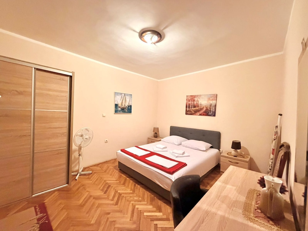 Beachfront Apartments Oaza