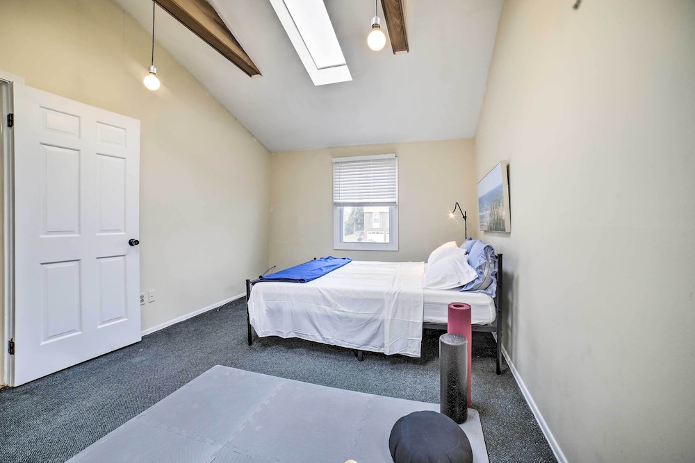 Charming Vacation Rental: 15 Mi to Pittsburgh - Property Image 28