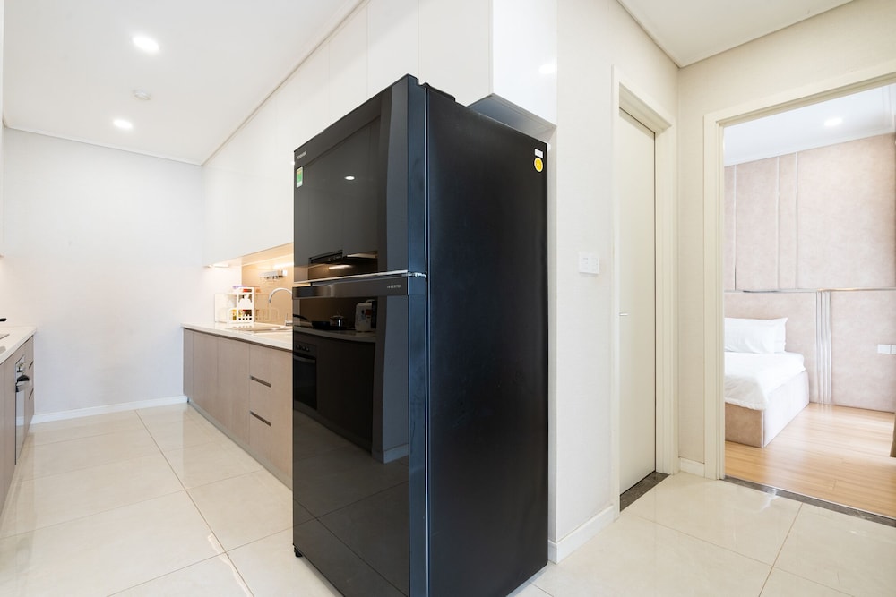 Jennifer House - Millenium Apartment