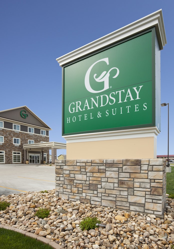 GrandStay Hotel and Suites