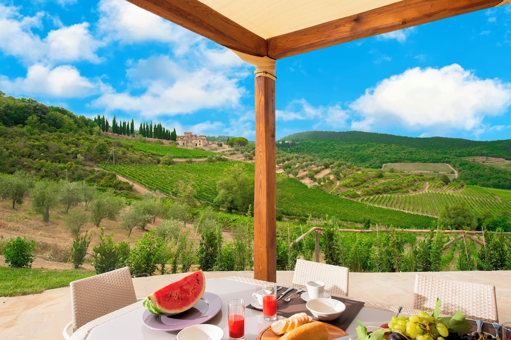 Villa Chianti With Pool Near The Vineyard