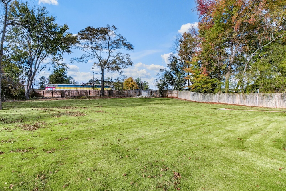 Charming 3BR Retreat in Chamblee