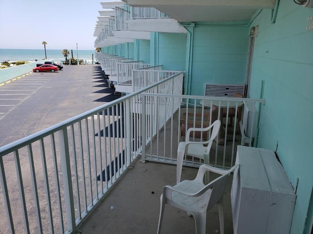 The Seascape Inn