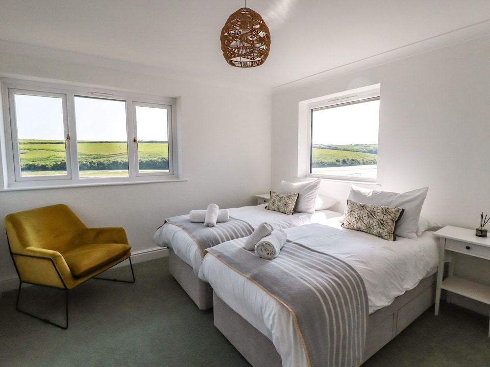 Newquay Tamarisk Lodge on the Gannel