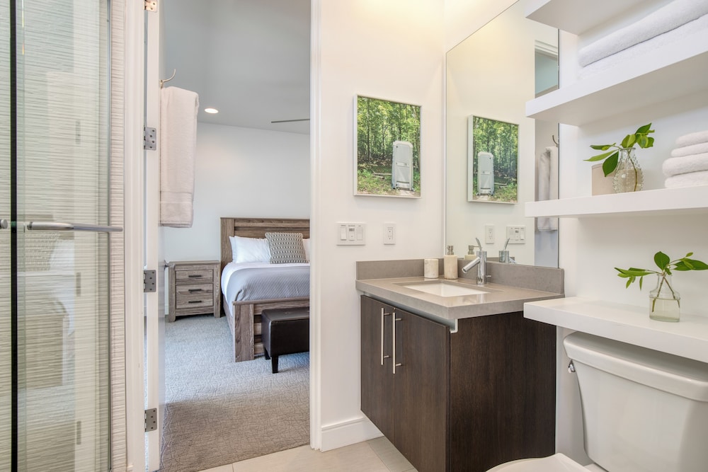 The Polo Villas by AvantStay – Modern Oasis Near Empire Polo Club