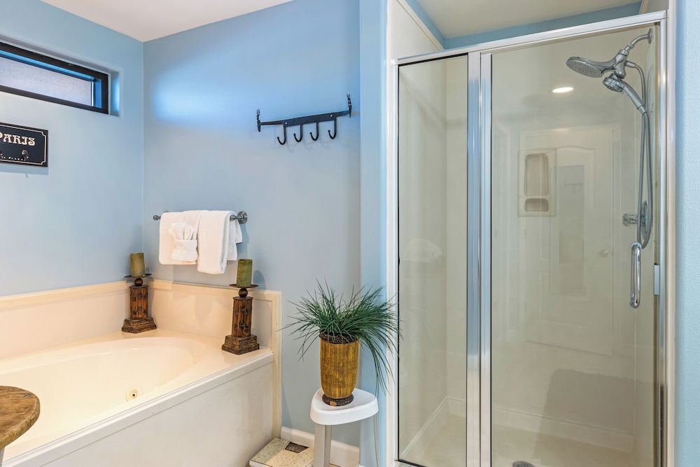 Legacy Key #203 by Southern Vacation Rentals