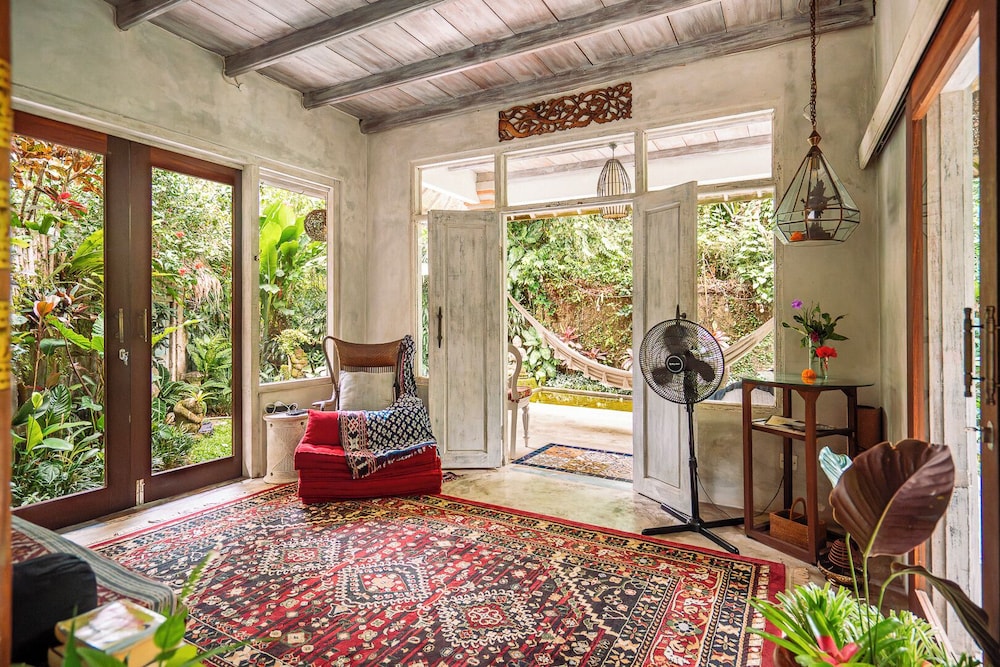 Barong Retreat Villa Ubud with Hammock Terrace, Garden & Koi Pond