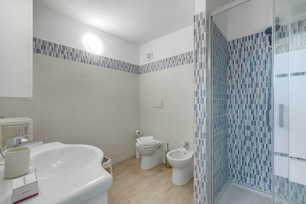 Iris Apartment
