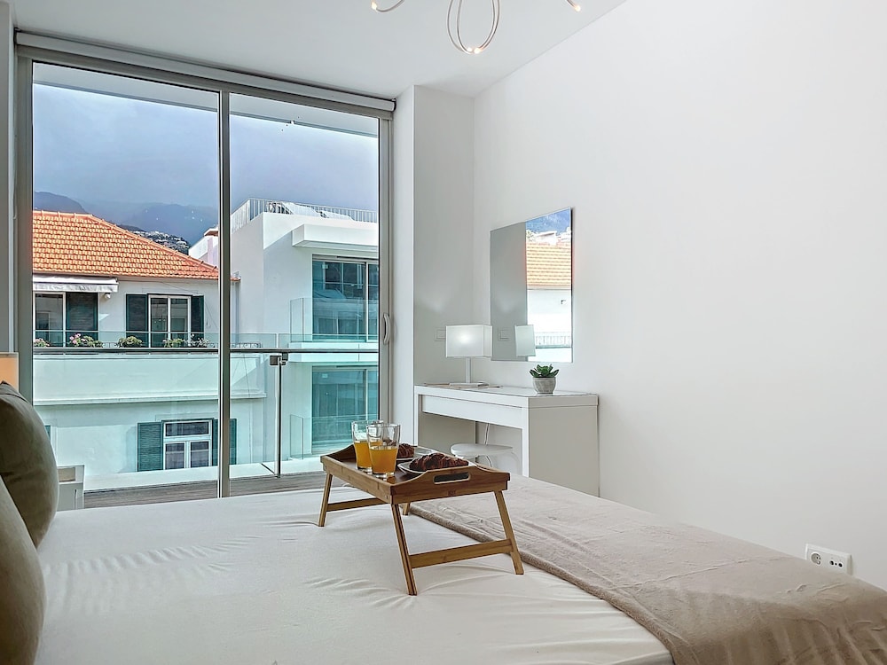 Cavour Rooms