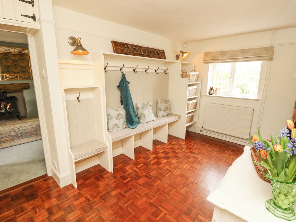 Horseshoe Cottage