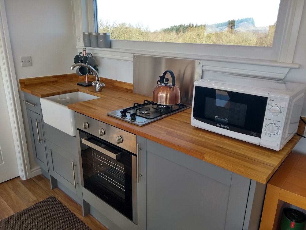 Cleeves Cabins, Ailsa Luxury Lodge With hot tub view 4