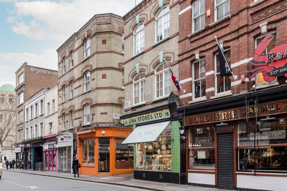 Casa Camisa - Soho - by Frankie Says