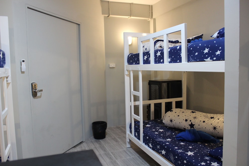 Enjoy House - Hostel