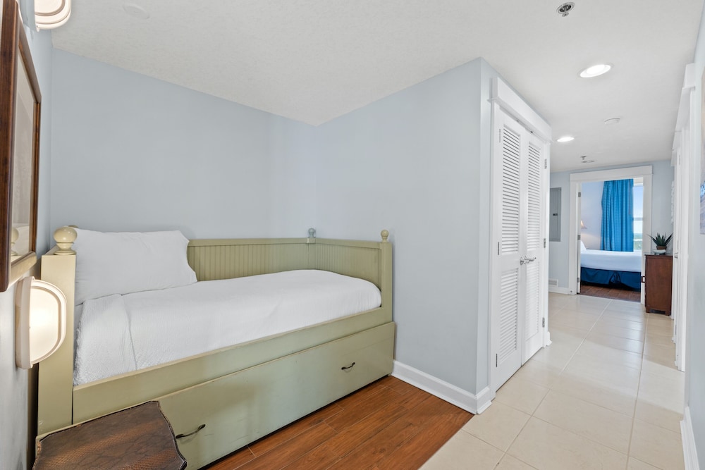 Grand Panama Beach Resort by Panhandle Getaways