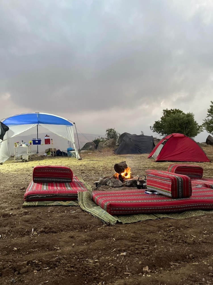 AL-Bustan House & Umm Qais