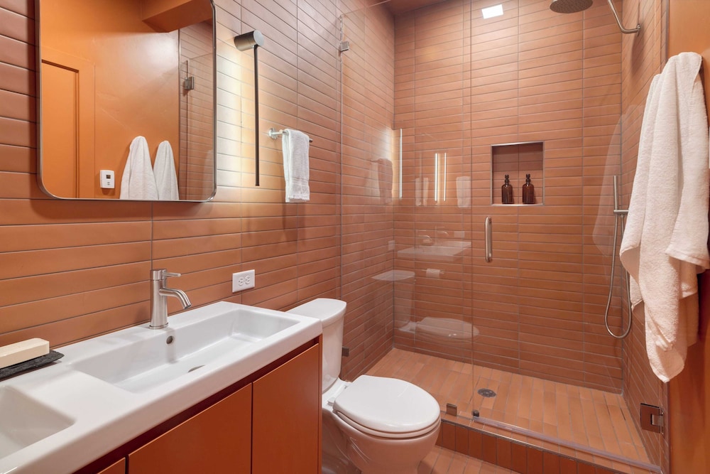 Parkview Mountain House Luxury Ski Home w/ Hot Tub Near Trails & Downtown