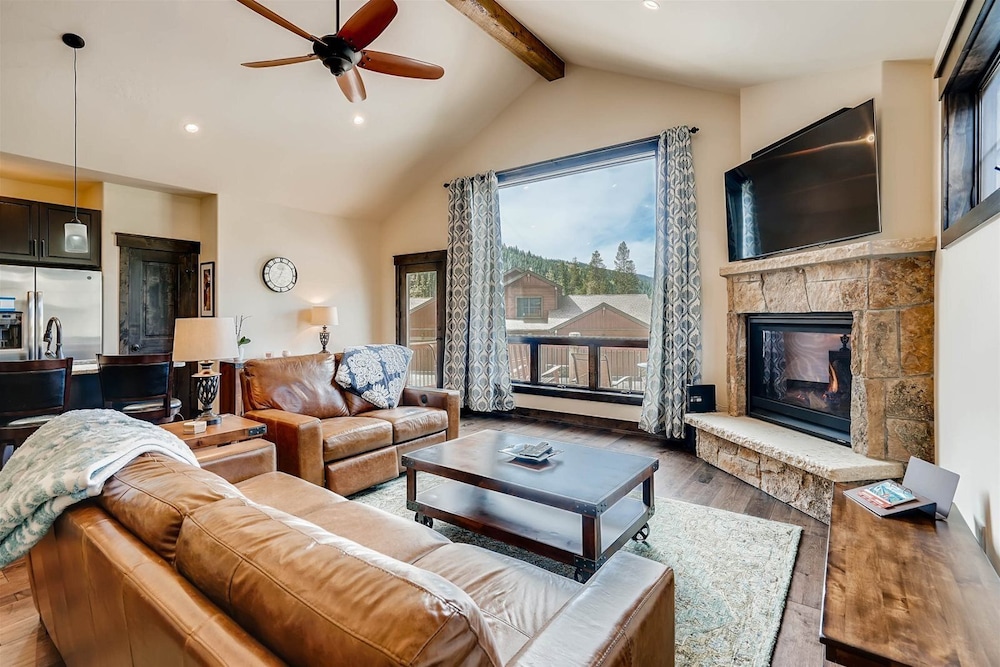 Alders 4 Bedroom Townhome in East Keystone view 3
