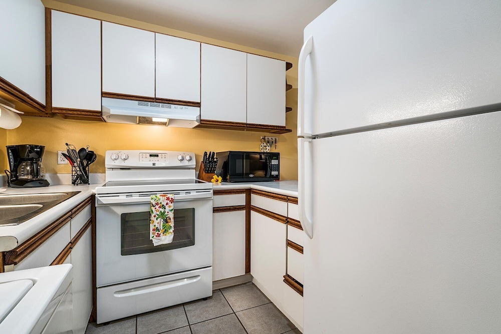 Desirable Ground Floor Unit - AC & Wifi - Concierge Included- Vrkcv