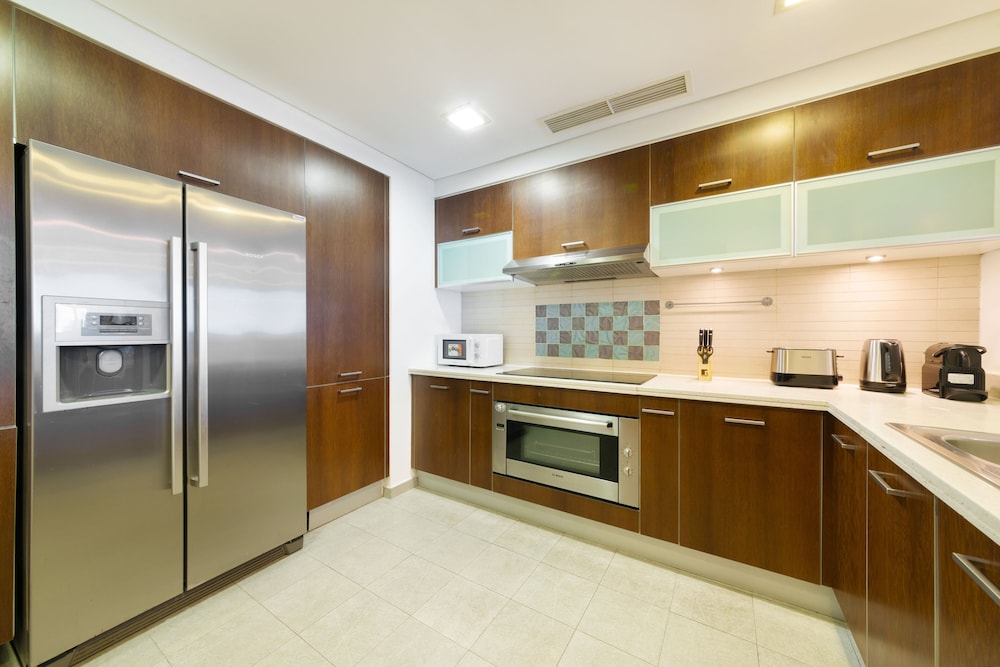 Maison Privee - Exclusive Apt with Seafront Views over Palm Jumeirah