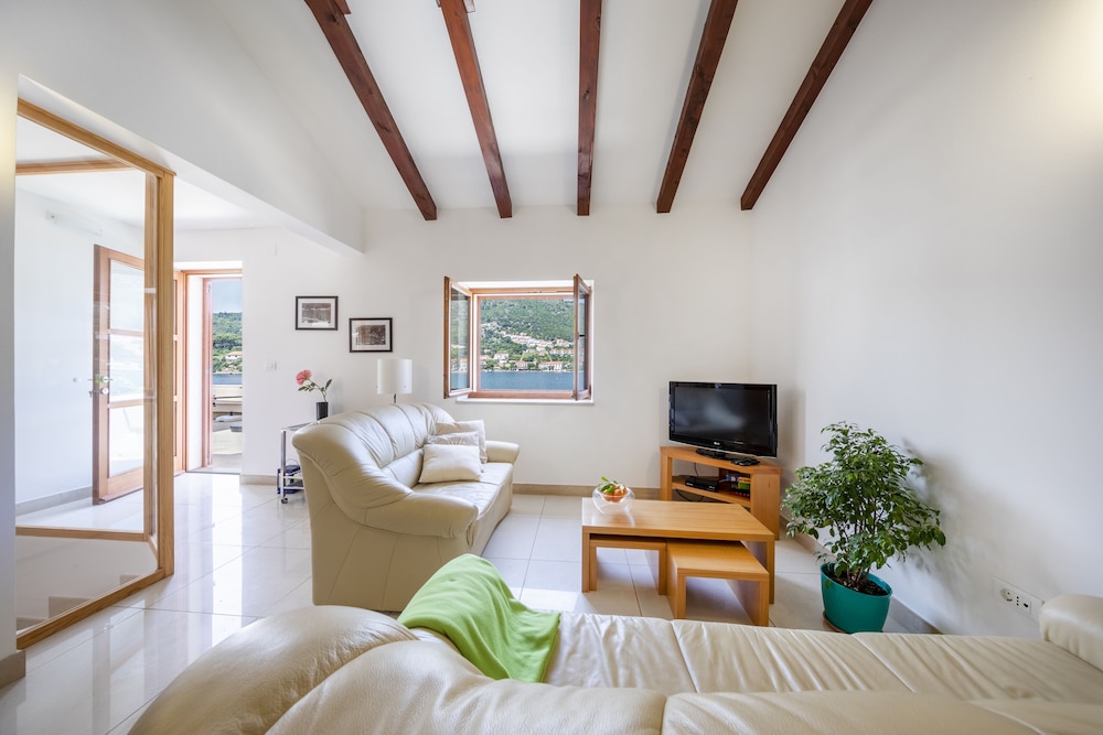Apartment Vala