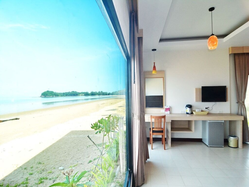 Golden Bay Cottage