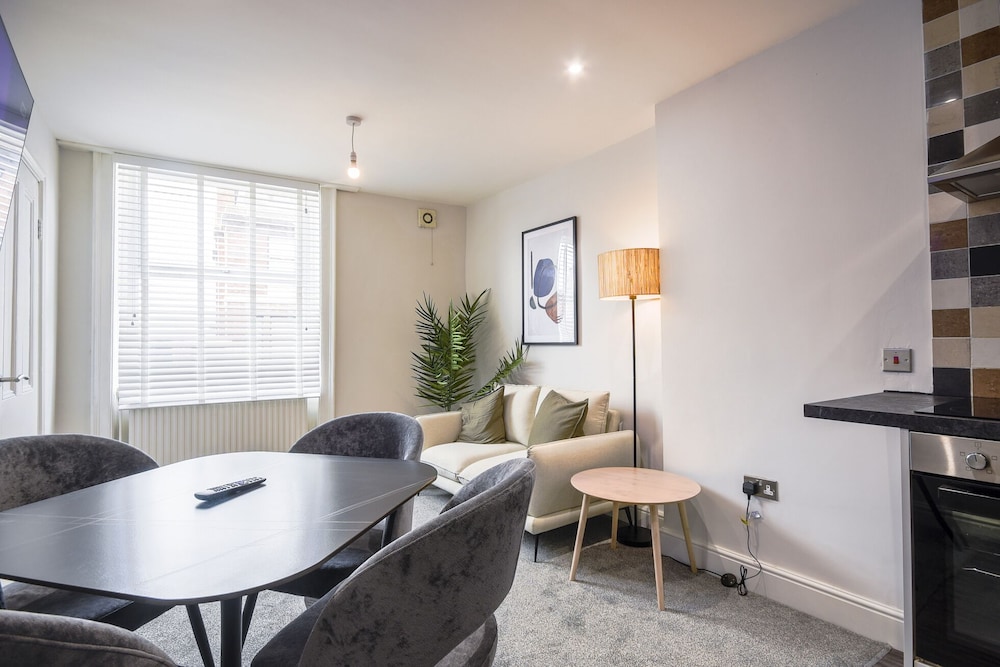 Boughton House Apartments by Guestz