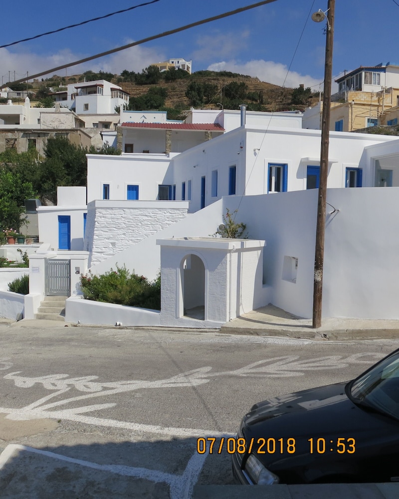 Room-andoni's House in Pitrofos Andros i