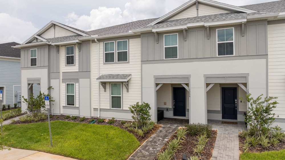 Upstay Family Fun 5BR Retreat w Pool Games Room