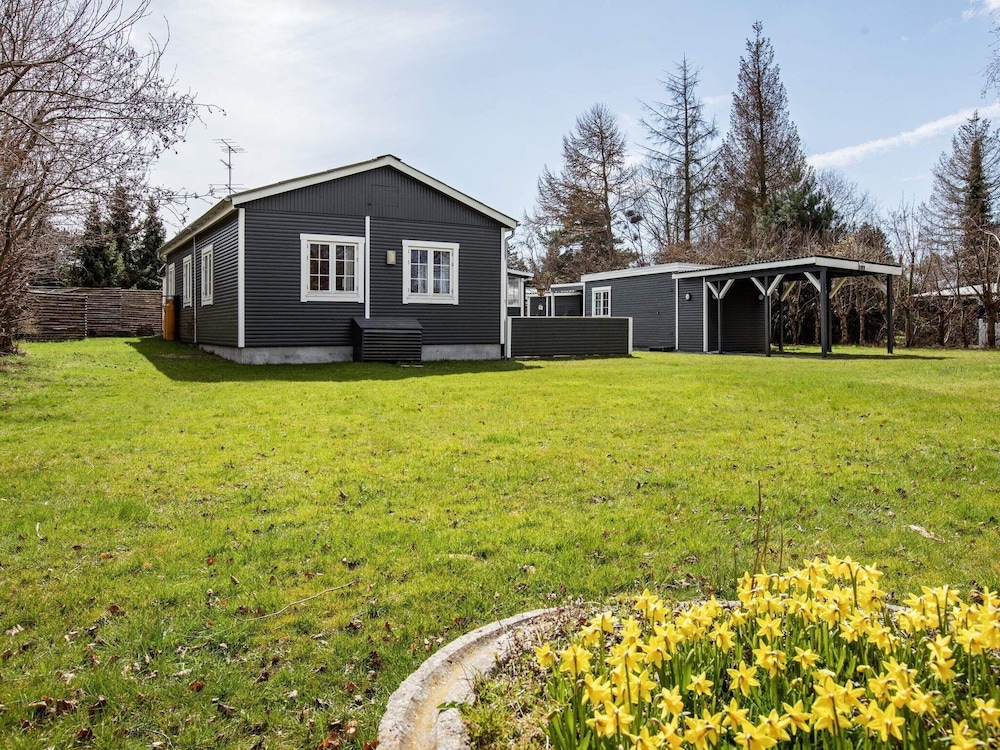 6 Person Holiday Home in Vaeggerlose