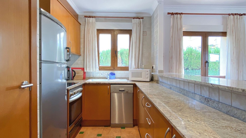 Villa el Palmar With 3 Bedrooms Close to the Beach
