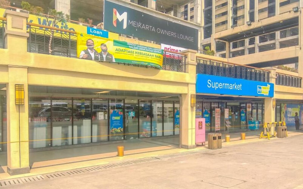 New Furnished 2BR with Office Room at Meikarta Apartment