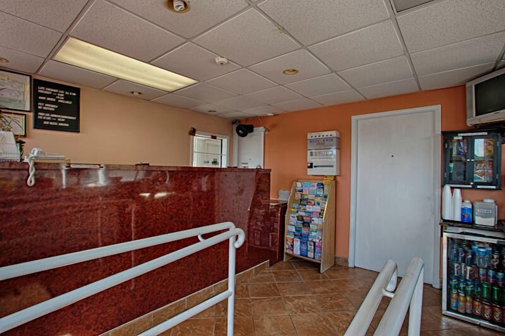 Pleasantville Vacations - Economy Motel Inn  Suites - Property Image 2
