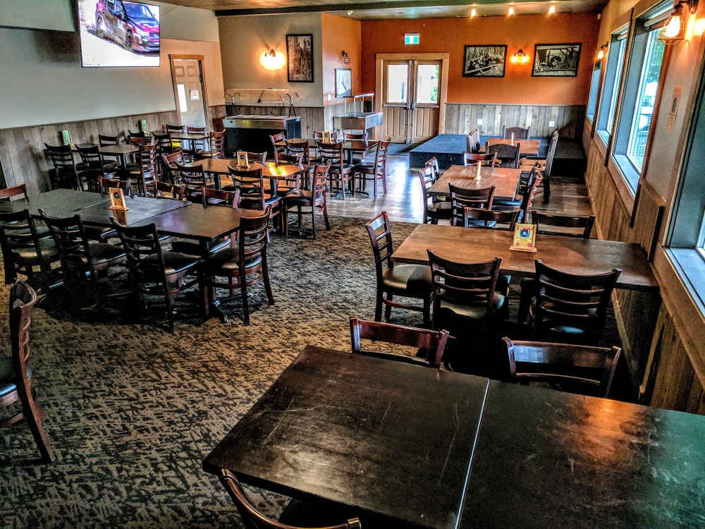 Riverside Inn