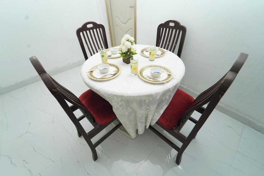 Blue Horizon Apartment 2bhk Nr Marina Beach