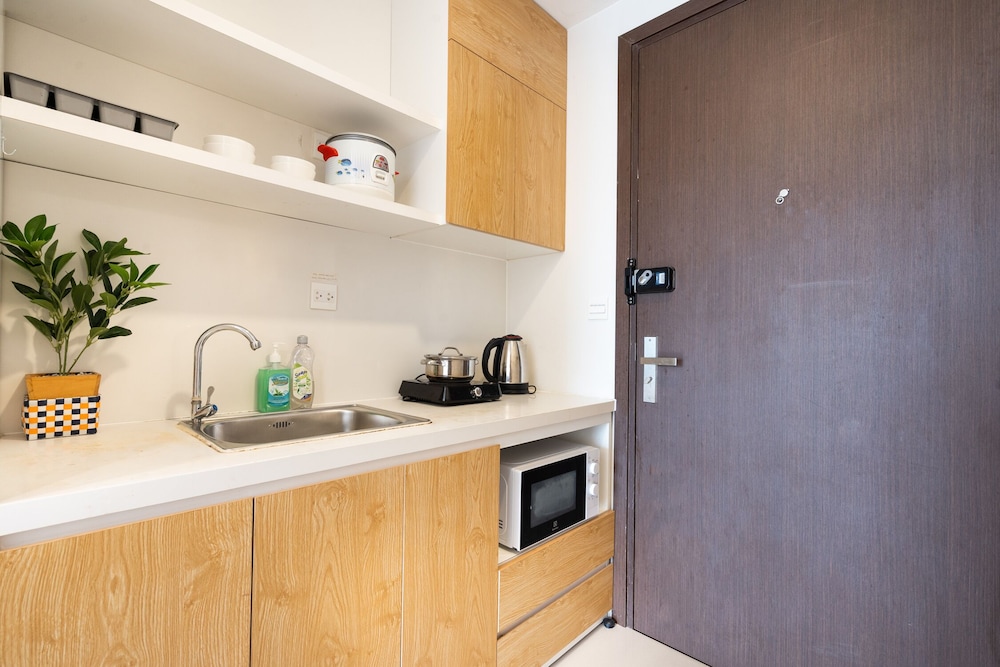 Chau Apartments
