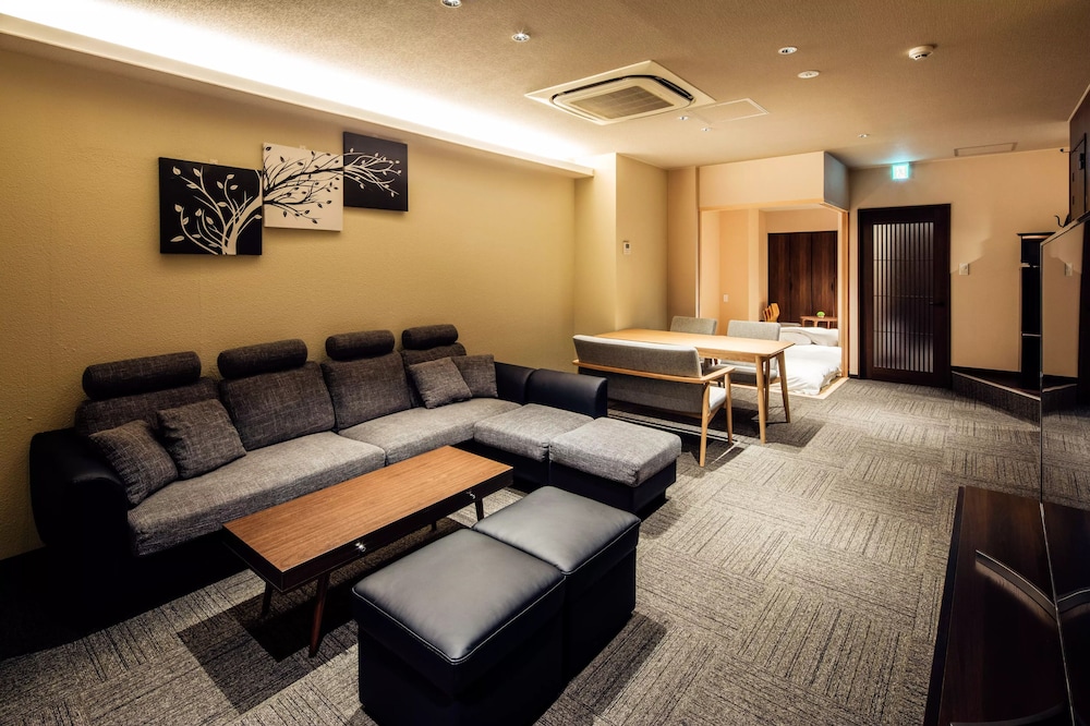 Hotel Randor Residence Hiroshima Suites