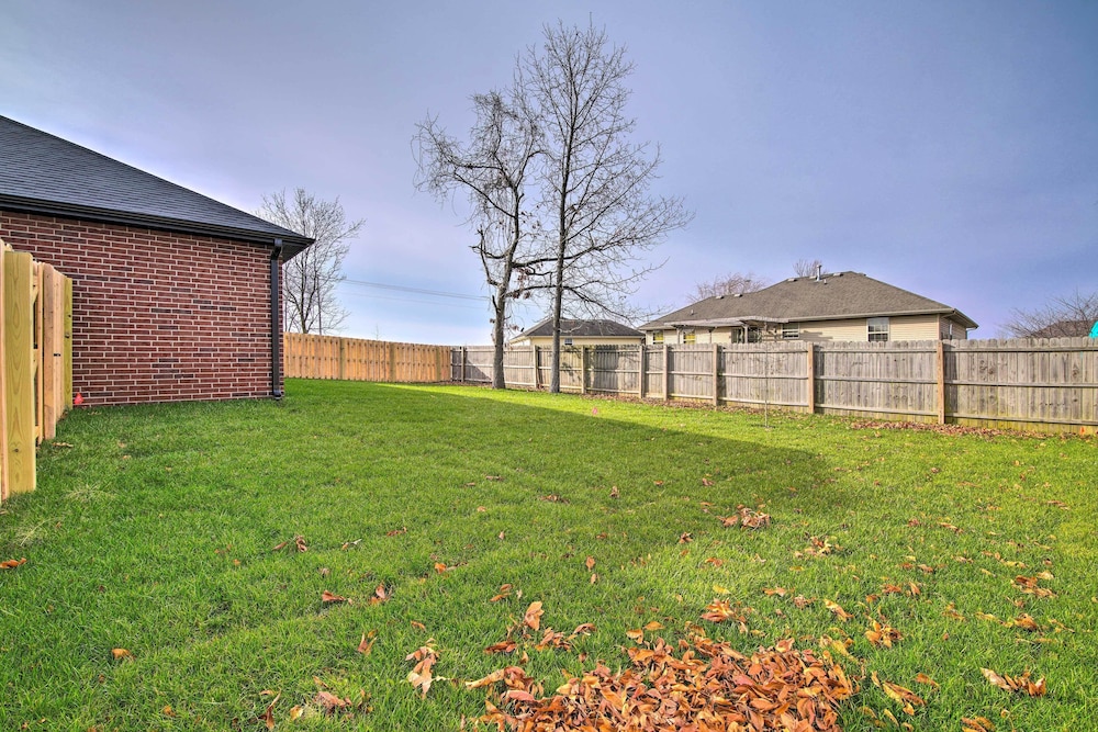 Charming Ozark Abode w/ Yard & Pool Access