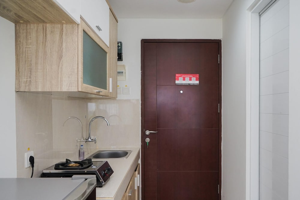 Fully Furnished with Cozy Design Studio Apartment at Springwood Residence