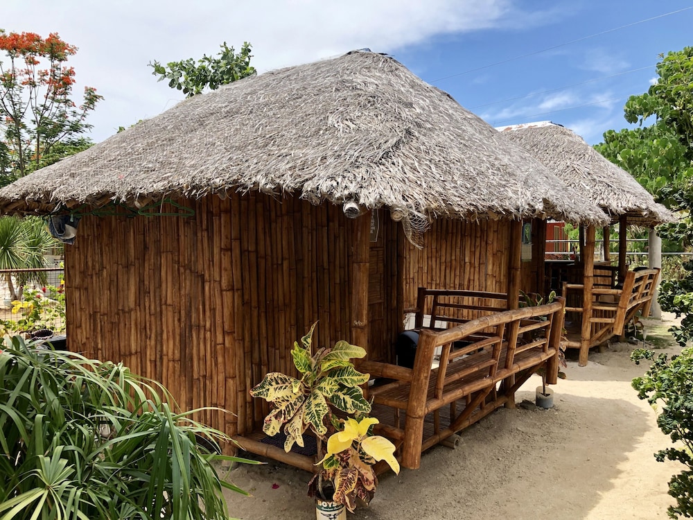 Lionfish Backpackers Malapascua - Adults Only