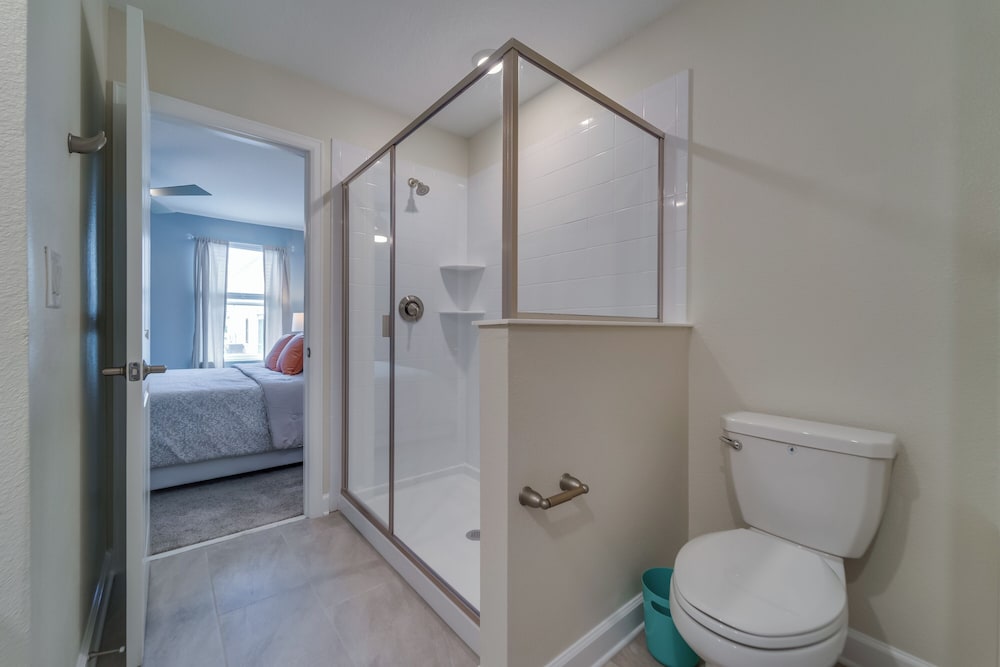 9 Bedroom Family Friendly Retreat - Private Pool