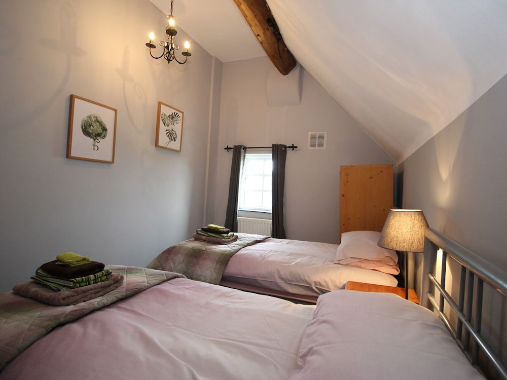Stoke-on-trent Vacations - Stallington Hall Farm - Property Image 4