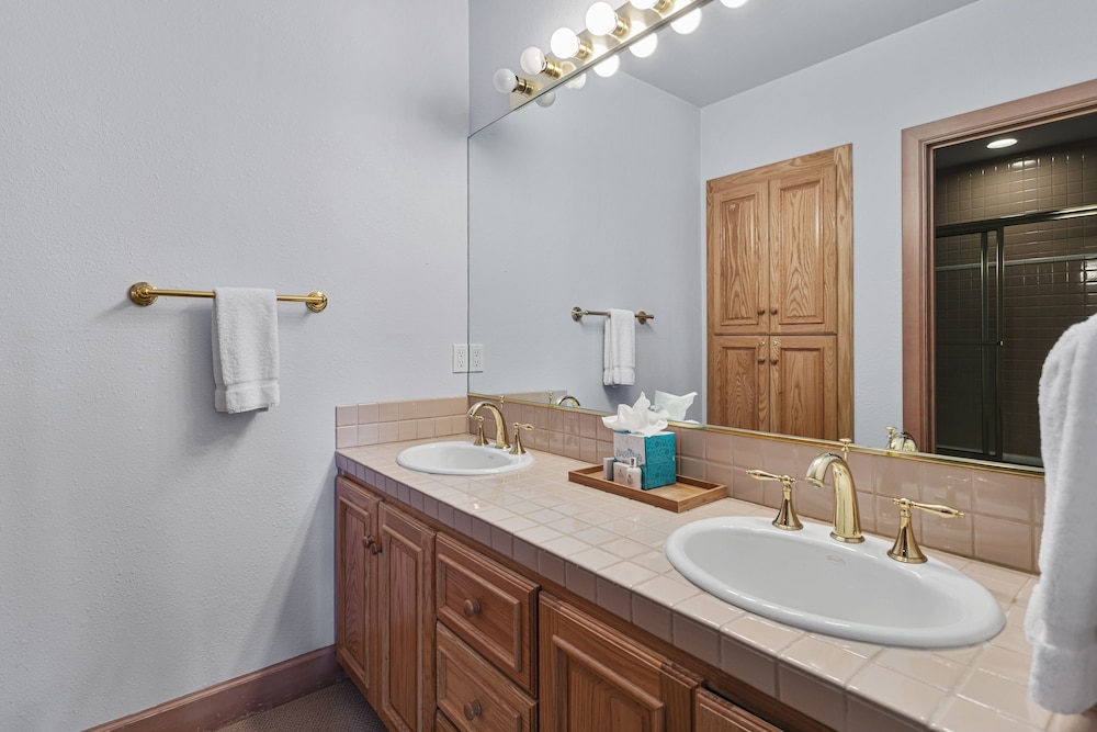 Stag Lodge at Deer Valley Resort - Four Bedroom with Spa #30 4 Condo