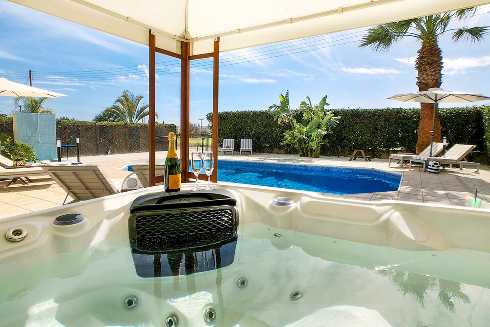 Villa Silverline