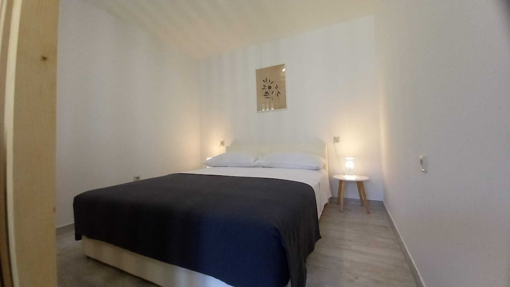 Mocici apartments view 4