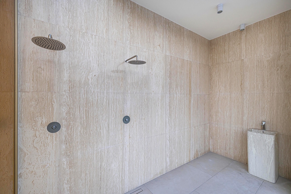 Binghatti Suites by Hostiva - City View