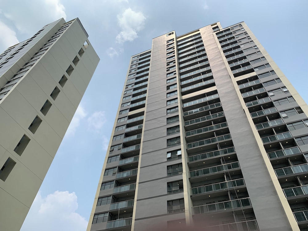 Stunning 2Br Apartment At Daan Mogot City