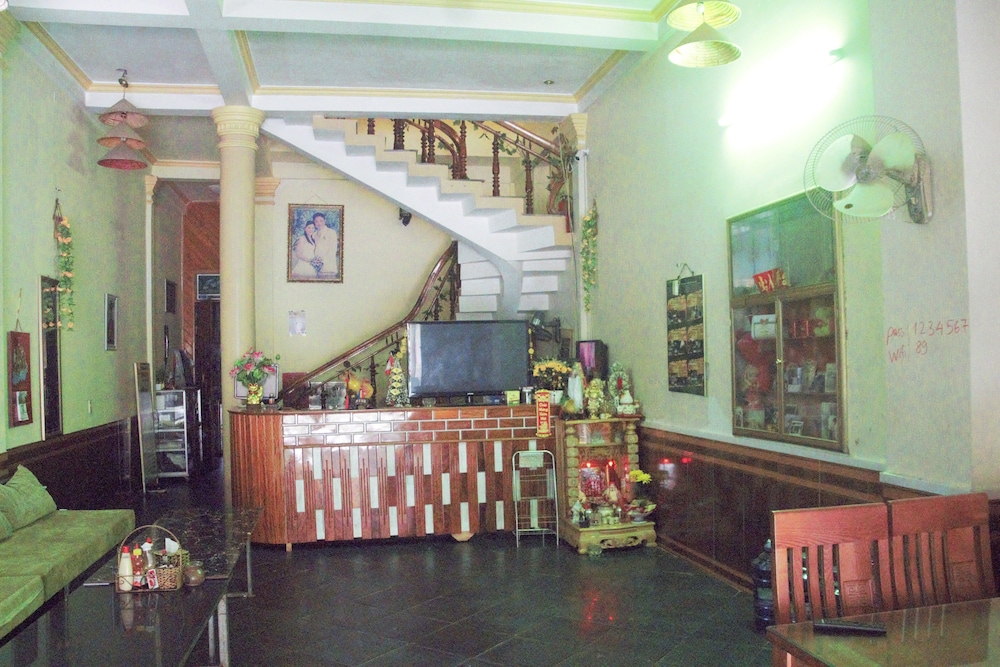 Van Anh Hostel view 3