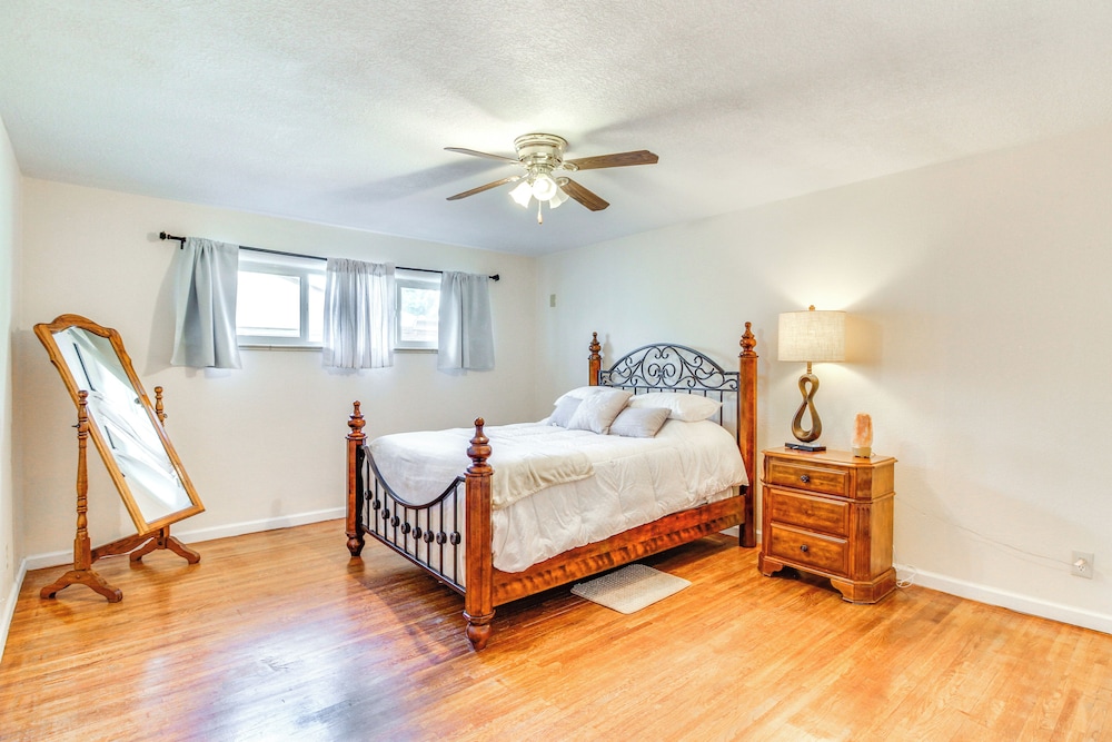 Mtn Views, Patio + Grill: Family Home, 6 Mi to UNM