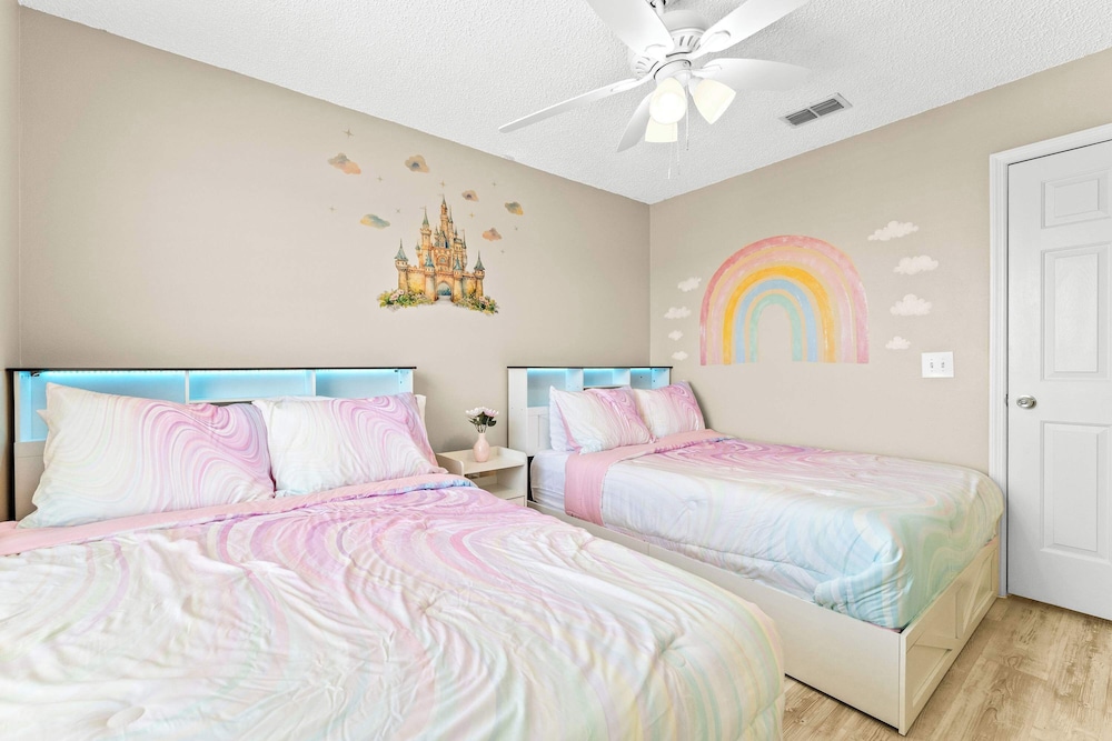 Jasmine Breeze Home for 12